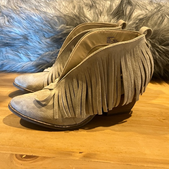 Coconuts by Matisse Lambert Booties 10M - Picture 4 of 9